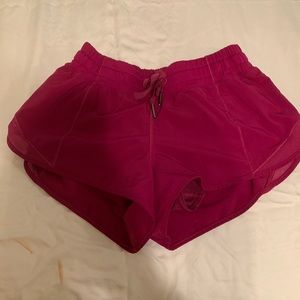 Lululemon Hotty Hot short 2.5”
